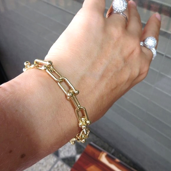 Stirrup 14K Solid Yellow Gold U Link Bracelet - Picture 12 of 15